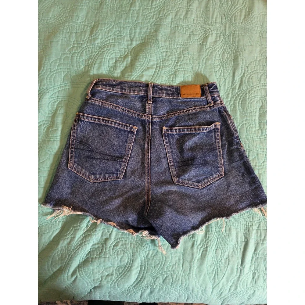 American Eagle High Waisted Denim Shorts Size 2 Medium Wash Raw Hem Cut Offs